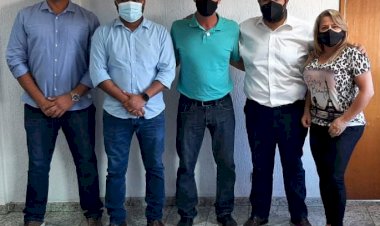 Deputado Federal Lucas Vergílio destinará recursos para Trindade, para construção de centro de controle de zoonoses e campo society sintético