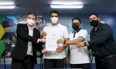 MARDEN JÚNIOR RENOVA CONVÊNIO COM SEBRAE E ANUNCIA CASA DA COSTURA, EM 2022