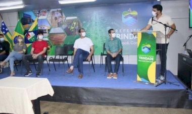 MARDEN JÚNIOR ASSINA TRÊS CONVÊNIOS PARA CURSOS SUPERIORES VOLTADOS PARA QUALIFICAÇÃO DE SERVIDORES