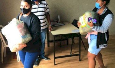 PREFEITURA DE TRINDADE ENTREGA CESTAS A MORADORES DA REGIÃO DO CRAS MARCELO BARBOSA, NA REGIÃO LESTE