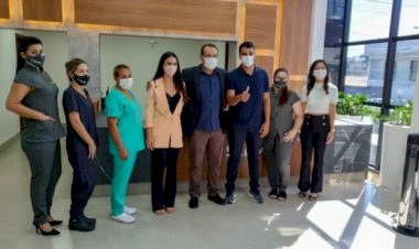 MARDEN JÚNIOR VISITA NOVO EMPREENDIMENTO NA ÁREA DA SAÚDE INAUGURADO EM TRINDADE