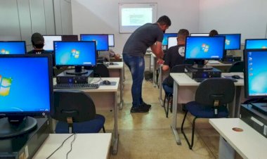 SECRETARIA DE TRABALHO ABRE ANO COM VAGAS EM CURSOS PROFISSIONALIZANTES PARA MORADORES DE TRINDADE