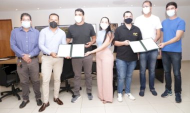 PREFEITO MARDEN JÚNIOR ASSINA NOVOS CONVÊNIOS PARA AMPLIAR FORMAÇÃO DE SERVIDORES MUNICIPAIS DE TRINDADE