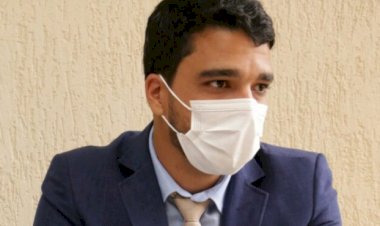 PREFEITO MARDEN JÚNIOR ASSINA DECRETO MUNICIPAL QUE TORNA OPCIONAL O USO DE MÁSCARAS FACIAIS EM LOCAIS ABERTOS DE TRINDADE