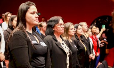 TRINDADE PARTICIPA DE LANÇAMENTO DE FRENTE PARLAMENTAR EM DEFESA DAS MULHERES VÍTIMAS DE VIOLÊNCIA, EM BRASÍLIA