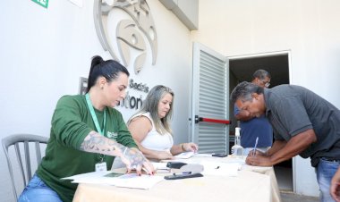 PREFEITURA INICIA SEGUNDO CICLO DE ENTREGA DE CARTÕES DO PROGRAMA TRINDADE CONSTRUÇÃO E REFORMA