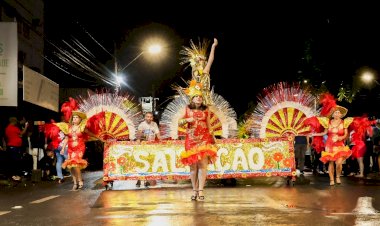 ACADÊMICOS DE TRINDADE ARRASTA 5 MIL FOLIÕES NA AVENIDA MANOEL MONTEIRO, NESTE DOMINGO (12/02)