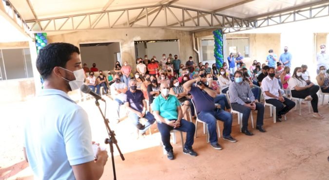 MARDEN JÚNIOR  ASSINA ORDEM DE SERVIÇO PARA RETOMADA DAS OBRAS DO CMEI DO SETOR VILA AUGUSTO