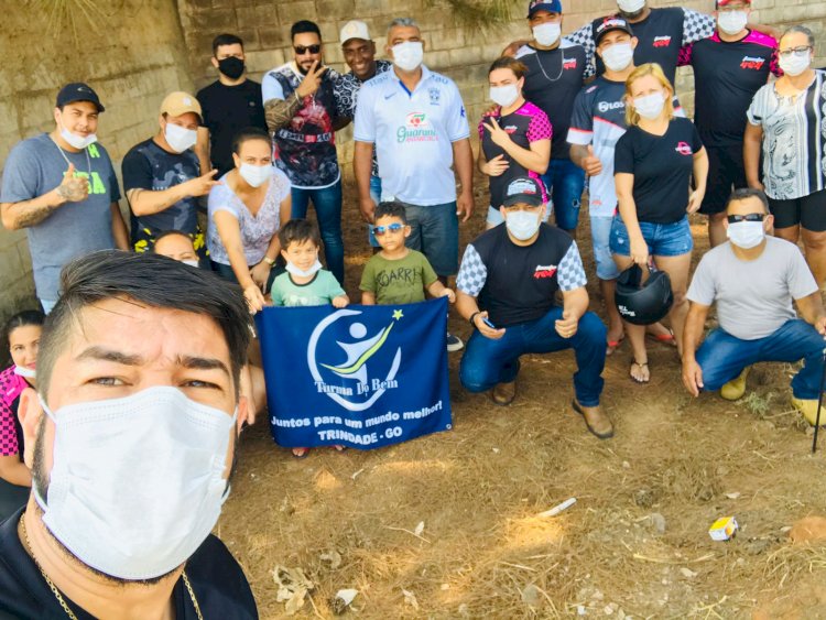 Grupo Turma do Bem entrega cestas básicas para famílias carentes de Aparecida de Goiânia