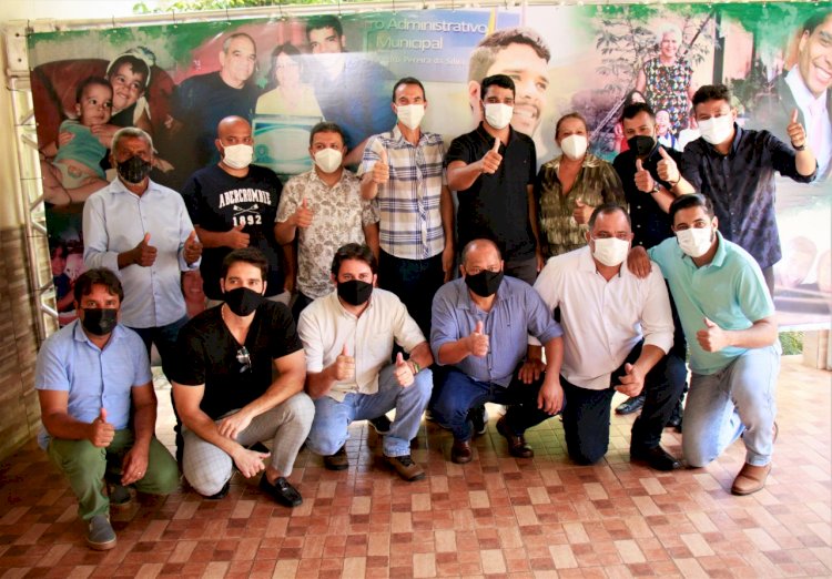 Aos 31 anos, Marden Júnior recebe homenagens pelo aniversário, celebrado nesta segunda-feira