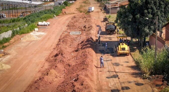 PREFEITO MARDEN JÚNIOR ENVIA FRENTES DE TRABALHOS PARA SANAR DEMANDAS NO POLO INDUSTRIAL MARIA MONTEIRO NESTA SEXTA-FEIRA