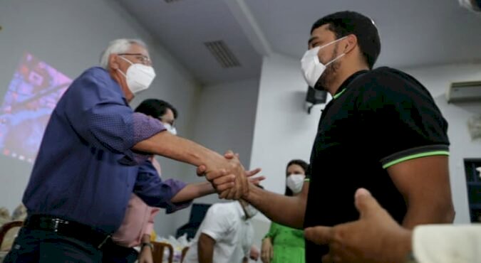 MARDEN JÚNIOR PRESTIGIA REUNIÃO DE PREFEITOS EM CELEBRAÇÃO PELOS 60 ANOS DE VANDO VÍTOR, PREFEITO DE PALMEIRAS DE GOIÁS