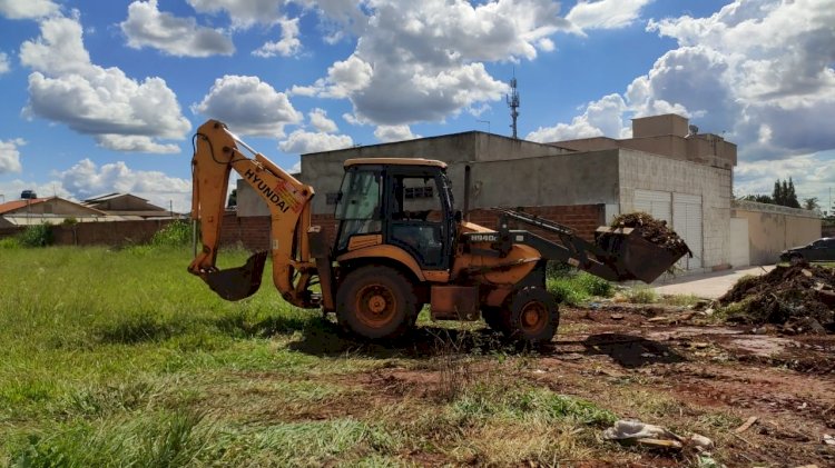 POR ORDEM DO PREFEITO MARDEN JÚNIOR, FRENTES DE SERVIÇOS DA PREFEITURA ATUARAM DURANTE A SEMANA EM MAIS DE 18 BAIRROS DE TRINDADE