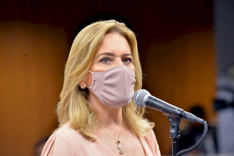 LÊDA BORGES CRITICA FALTA DE ESTRUTURA EM COLÉGIOS DE TEMPO INTEGRAL NAS CIDADES DO ENTORNO