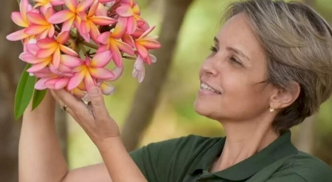 MARDEN JÚNIOR DECRETA LUTO OFICIAL POR TRÊS DIAS EM TRINDADE PELA MORTE DA PROFESSORA MÁRCIA PEREIRA RODRIGUES