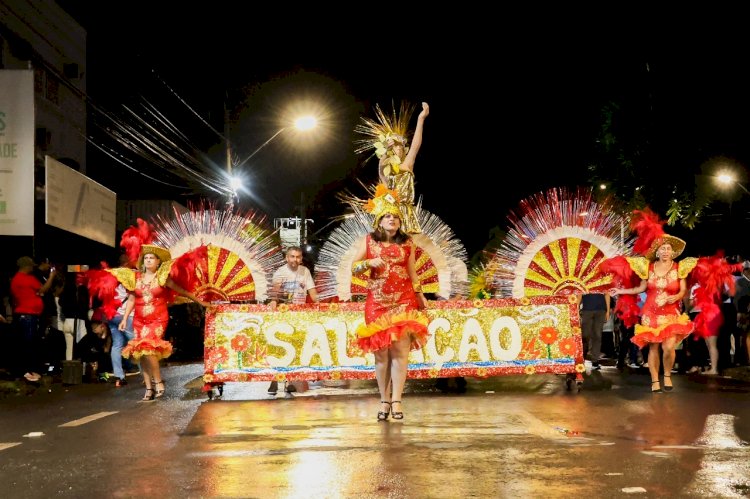 ACADÊMICOS DE TRINDADE ARRASTA 5 MIL FOLIÕES NA AVENIDA MANOEL MONTEIRO, NESTE DOMINGO (12/02)