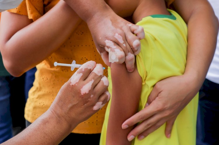 PREFEITURA DE TRINDADE INICIA VACINAÇÃO CONTRA DENGUE PARA CRIANÇAS DE 10 A 14 ANOS